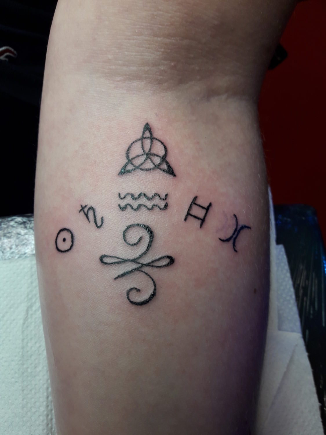 tatouage commémoratif par Dermogenese Tattoo