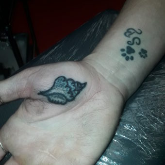 tatouage en dotwork par Dermogenese Tattoo