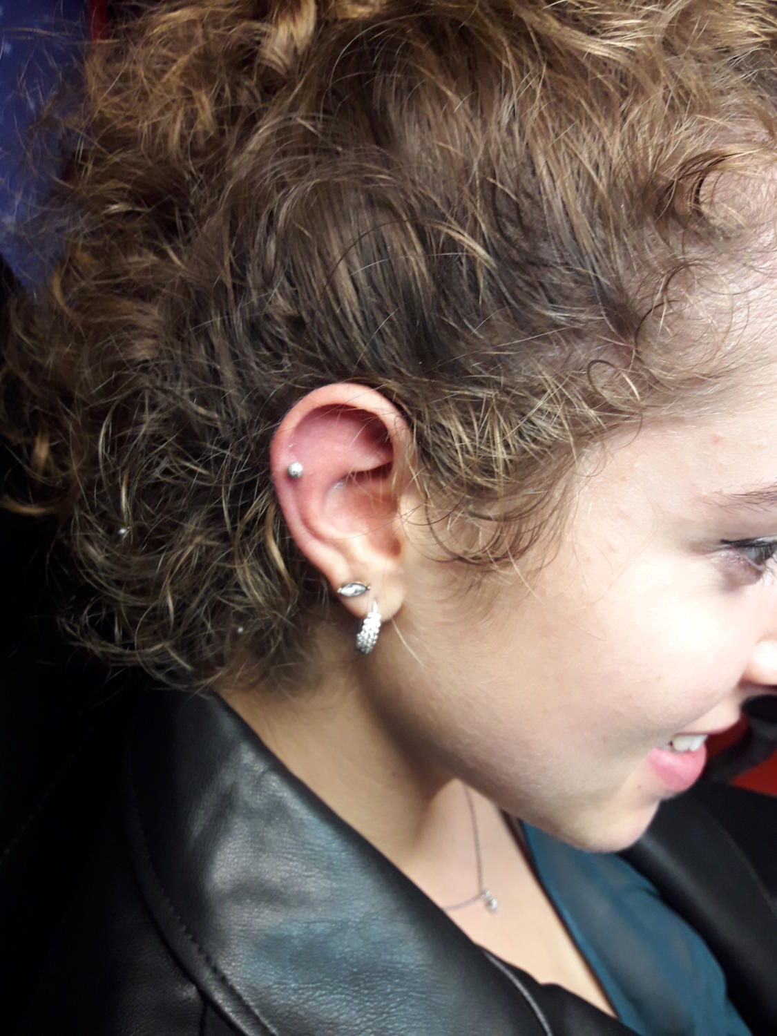 piercing par Dermogenese Tattoo piercing par Dermogenese Tattoo