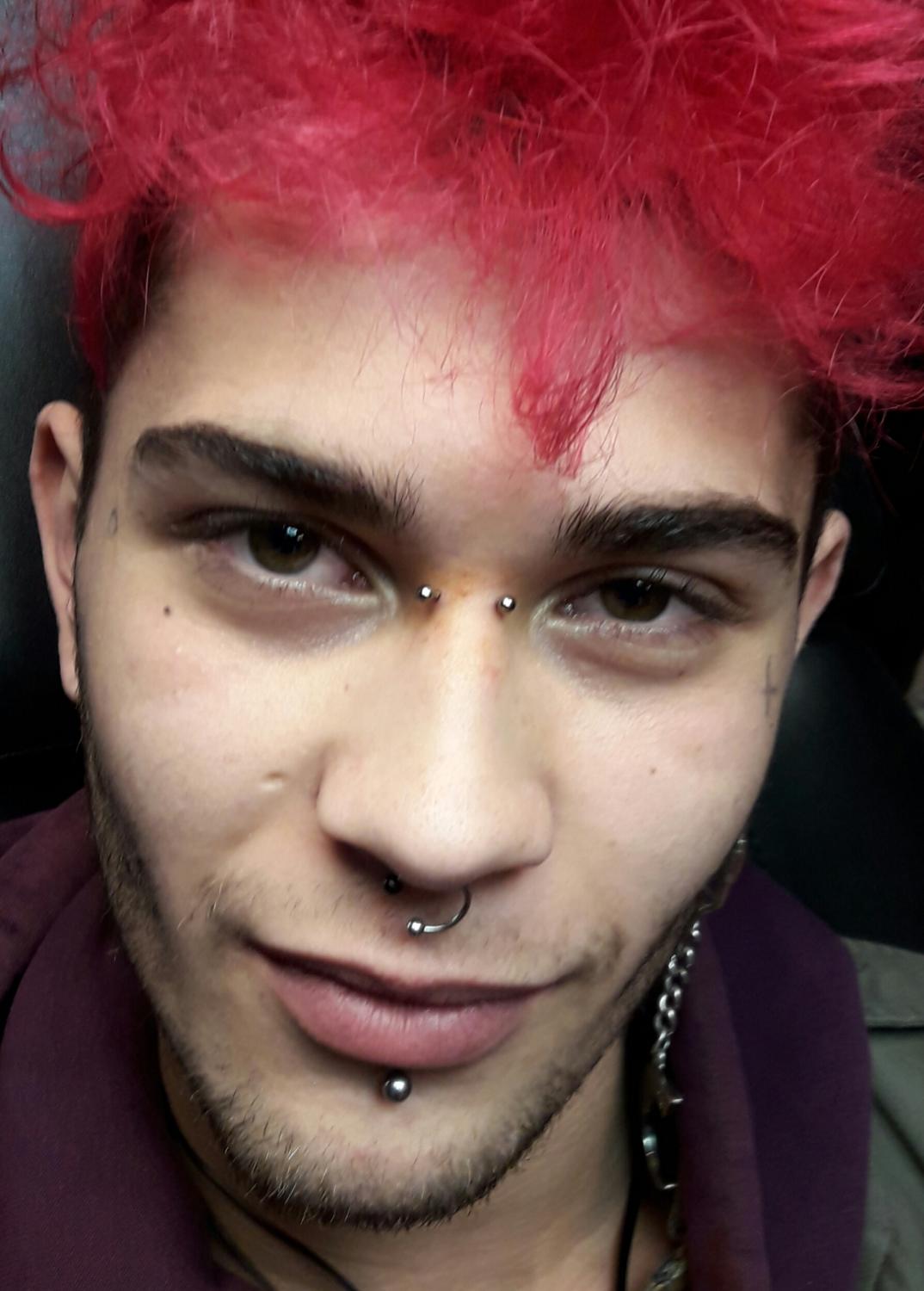 piercing par Dermogenese Tattoo piercing par Dermogenese Tattoo