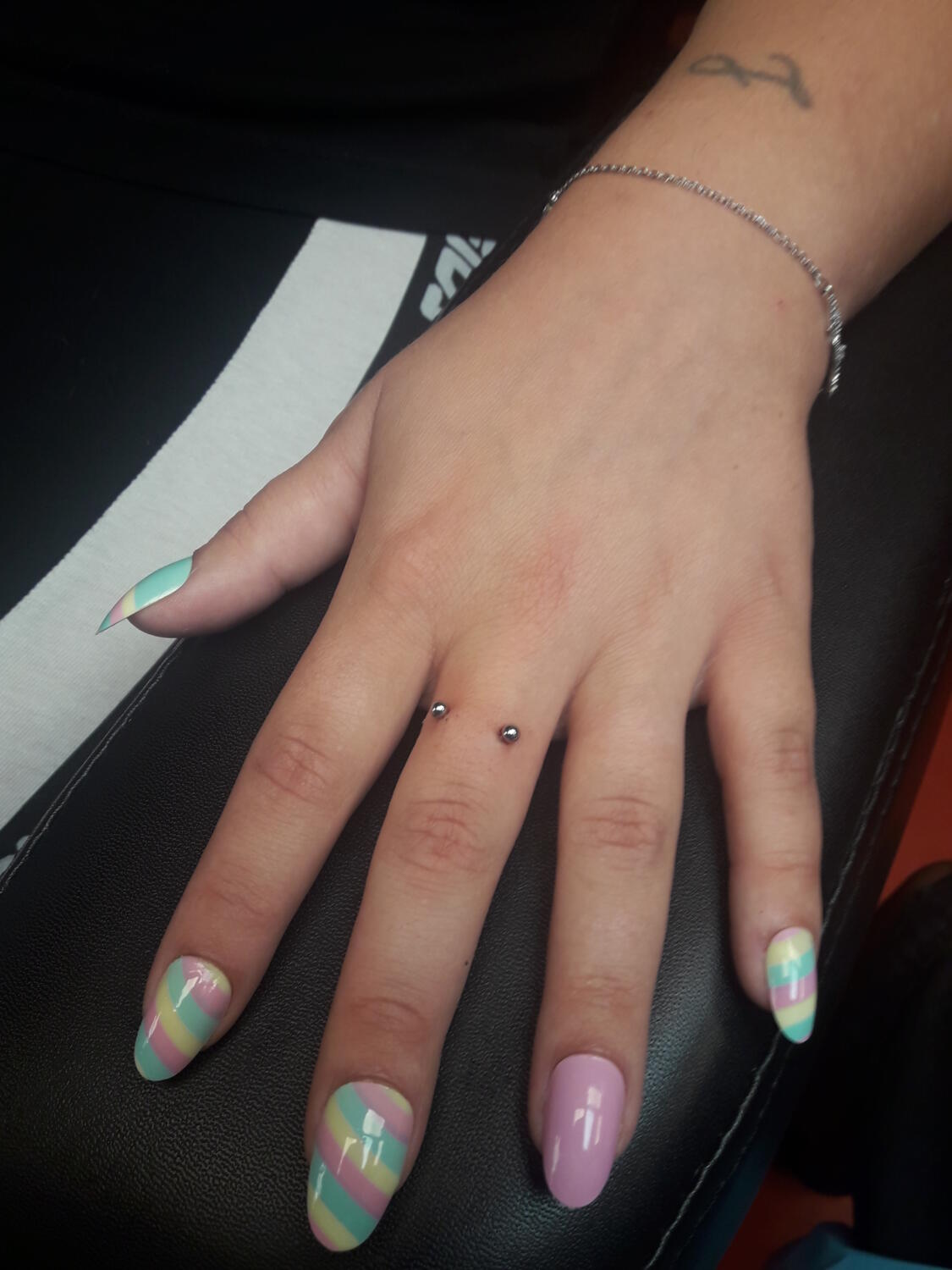 piercing par Dermogenese Tattoo piercing par Dermogenese Tattoo