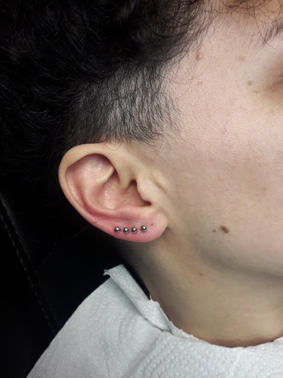 piercing par Dermogenese Tattoo piercing par Dermogenese Tattoo