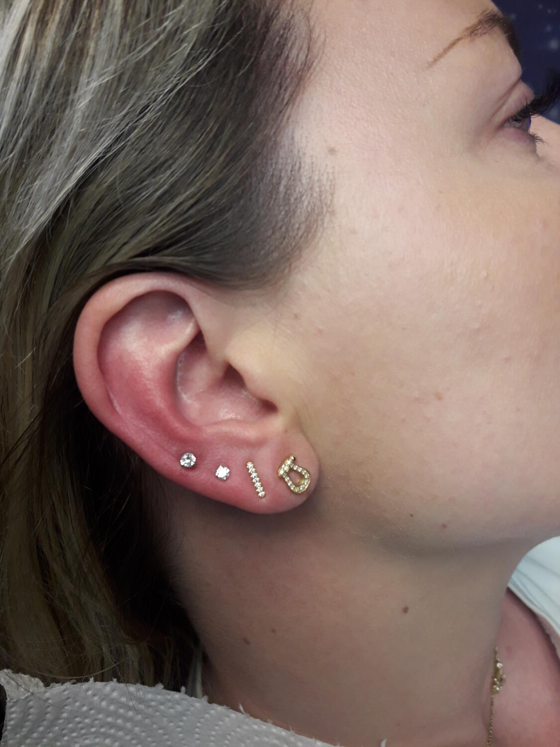 piercing par Dermogenese Tattoo piercing par Dermogenese Tattoo