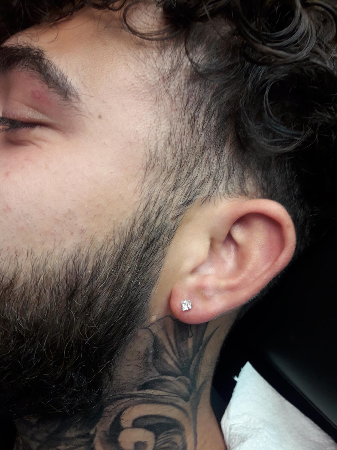 piercing par Dermogenese Tattoo piercing par Dermogenese Tattoo