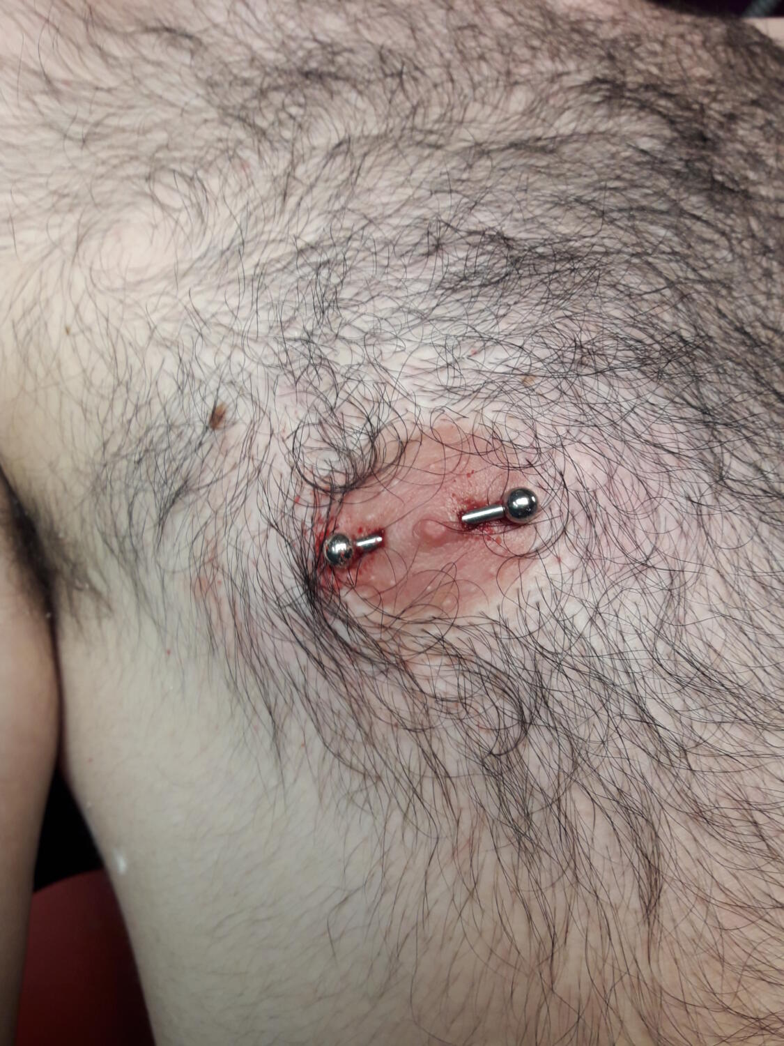 piercing par Dermogenese Tattoo piercing par Dermogenese Tattoo