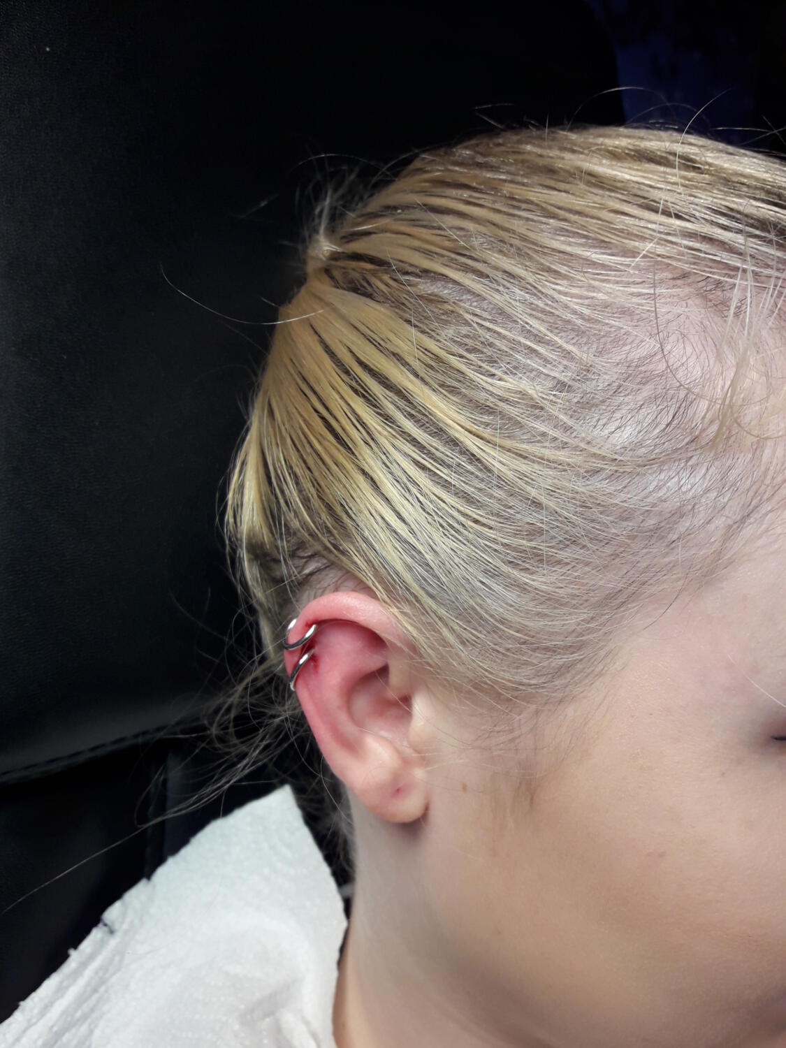 piercing par Dermogenese Tattoo piercing par Dermogenese Tattoo