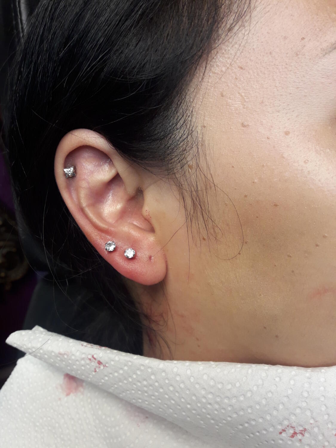 piercing helix par Dermogenese Tattoo piercing helix par Dermogenese Tattoo