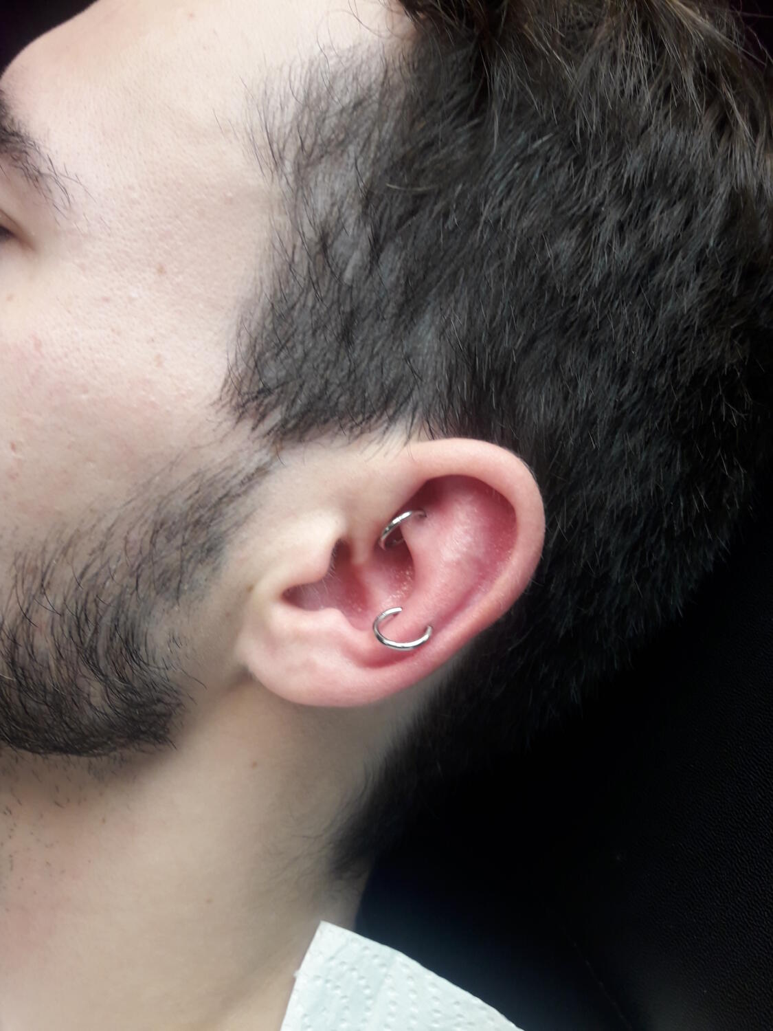 piercing rook et snug par Dermogenese Tattoo piercing rook et snug par Dermogenese Tattoo