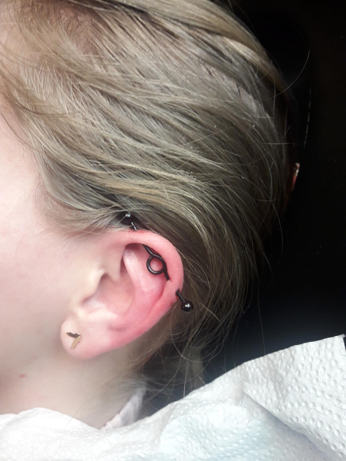 piercing industriel par Dermogenese Tattoo piercing industriel par Dermogenese Tattoo