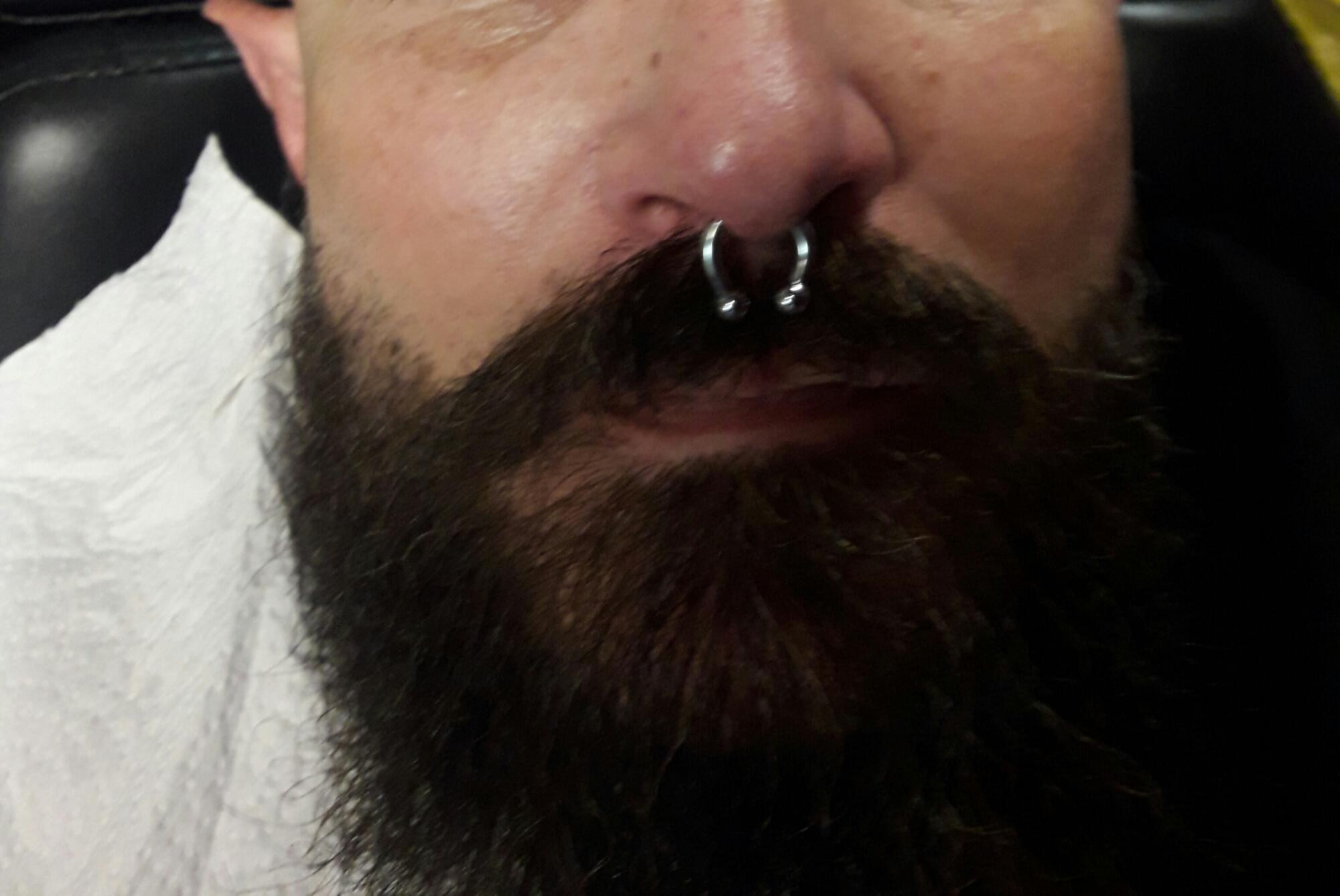 piercing septum par Dermogenese Tattoo piercing septum par Dermogenese Tattoo