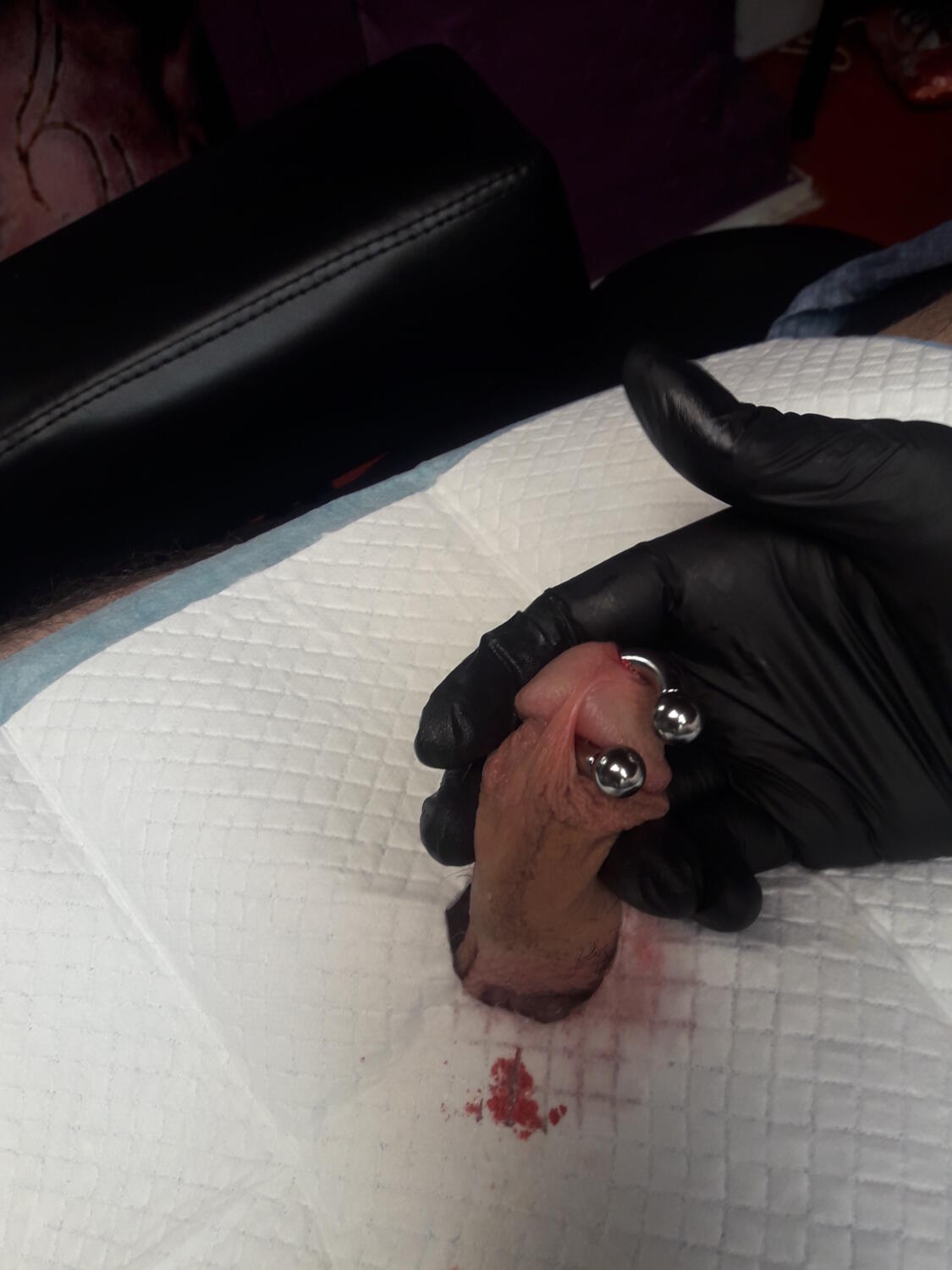 piercing génital par Dermogenese Tattoo piercing génital par Dermogenese Tattoo