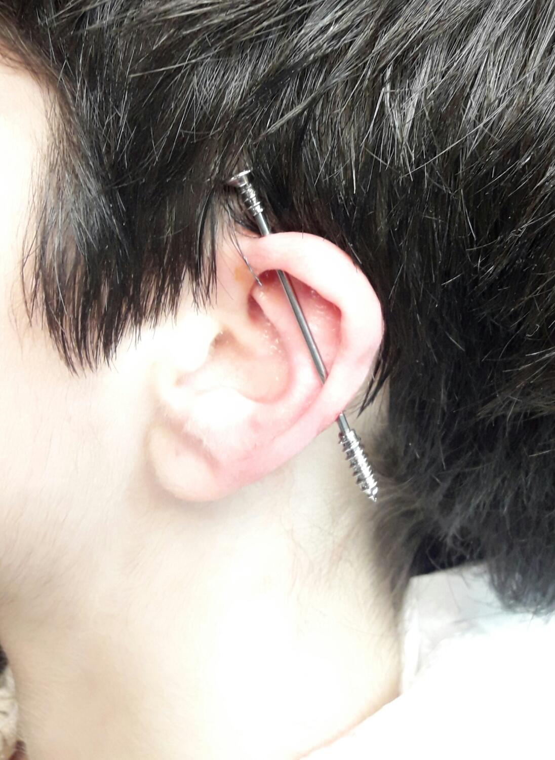 piercing par Dermogenese Tattoo piercing par Dermogenese Tattoo