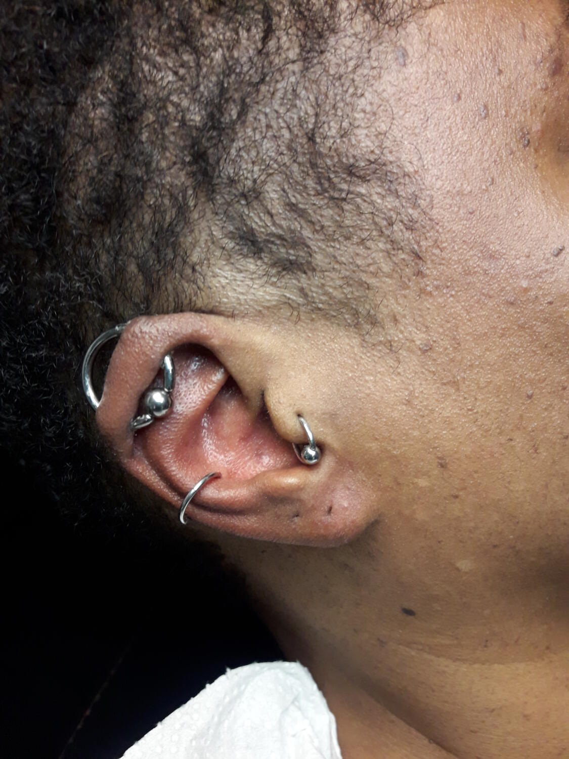 piercing par Dermogenese Tattoo piercing par Dermogenese Tattoo