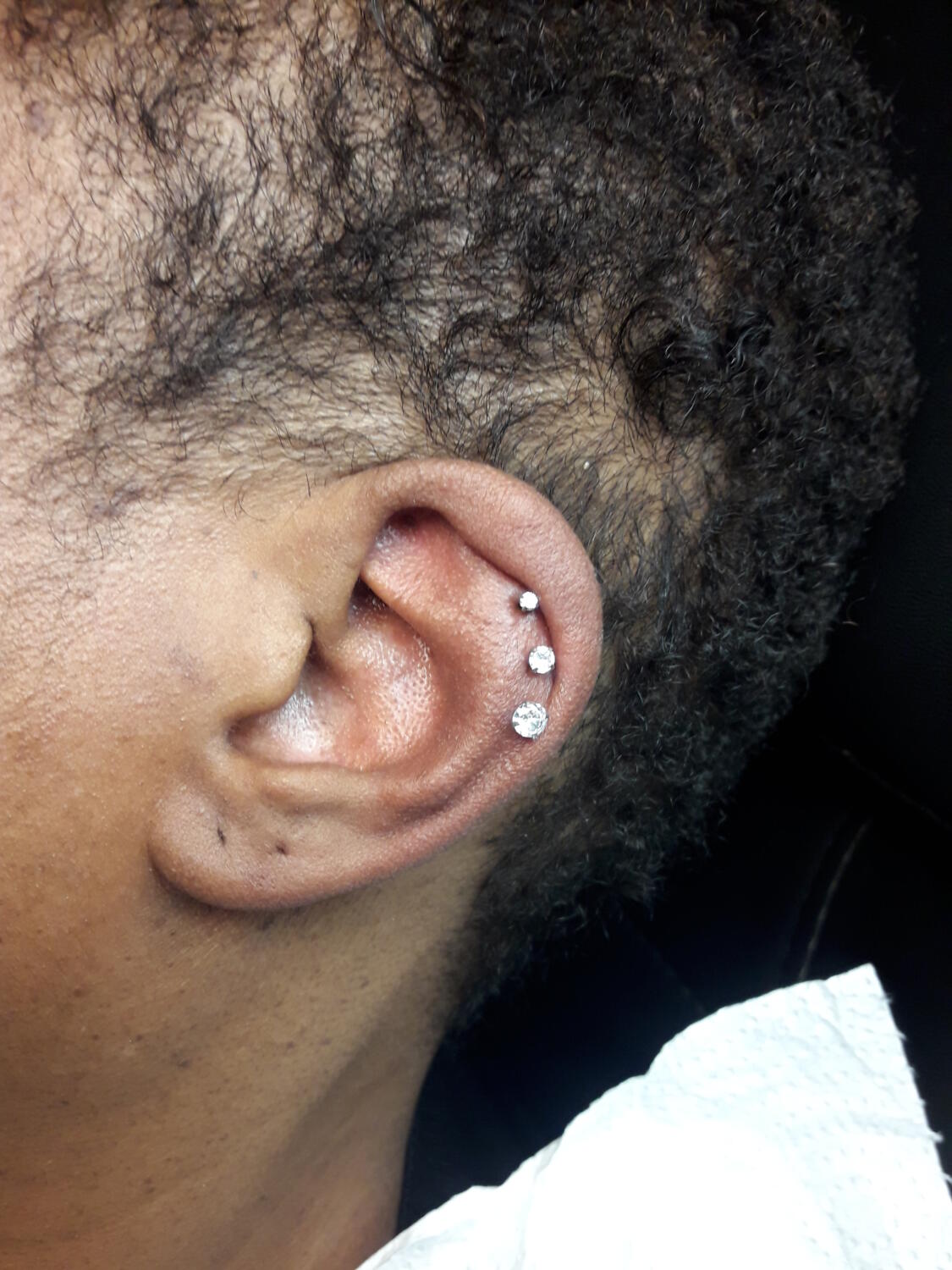 piercing par Dermogenese Tattoo piercing par Dermogenese Tattoo
