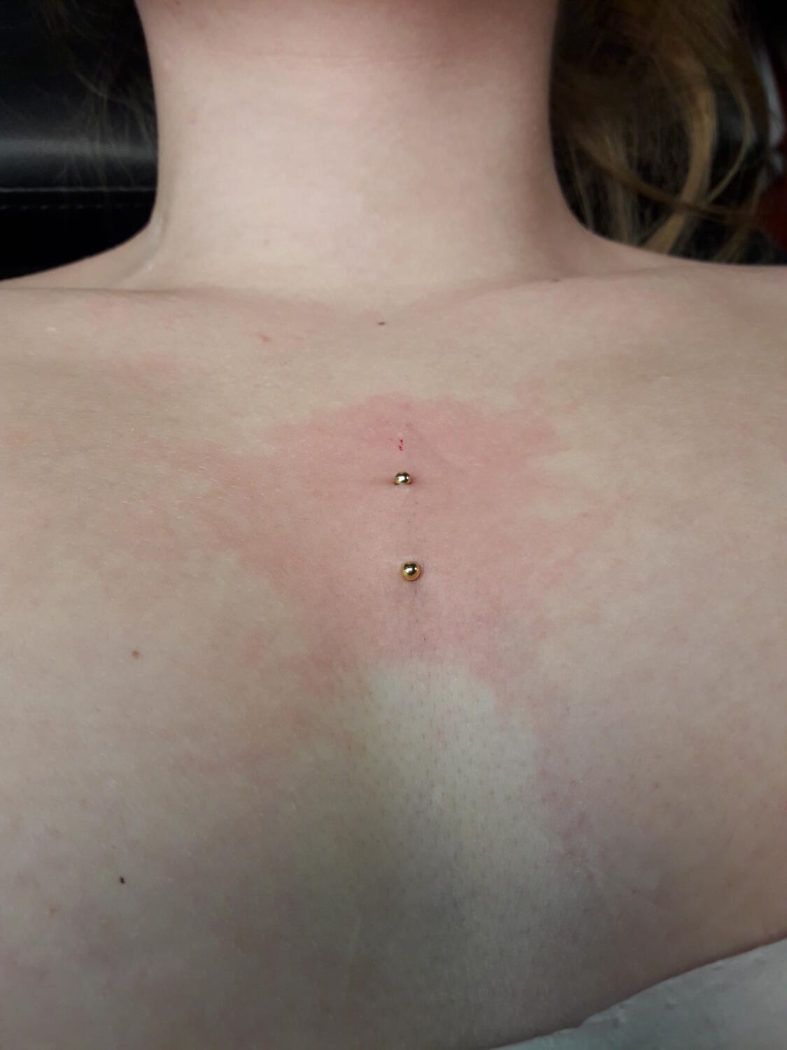 piercing par Dermogenese Tattoo piercing par Dermogenese Tattoo